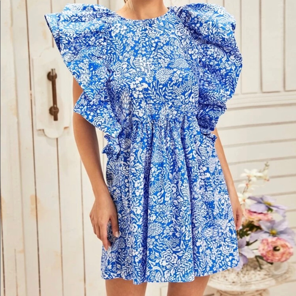 Gorgeous Ruffle Blue Floral Dress!